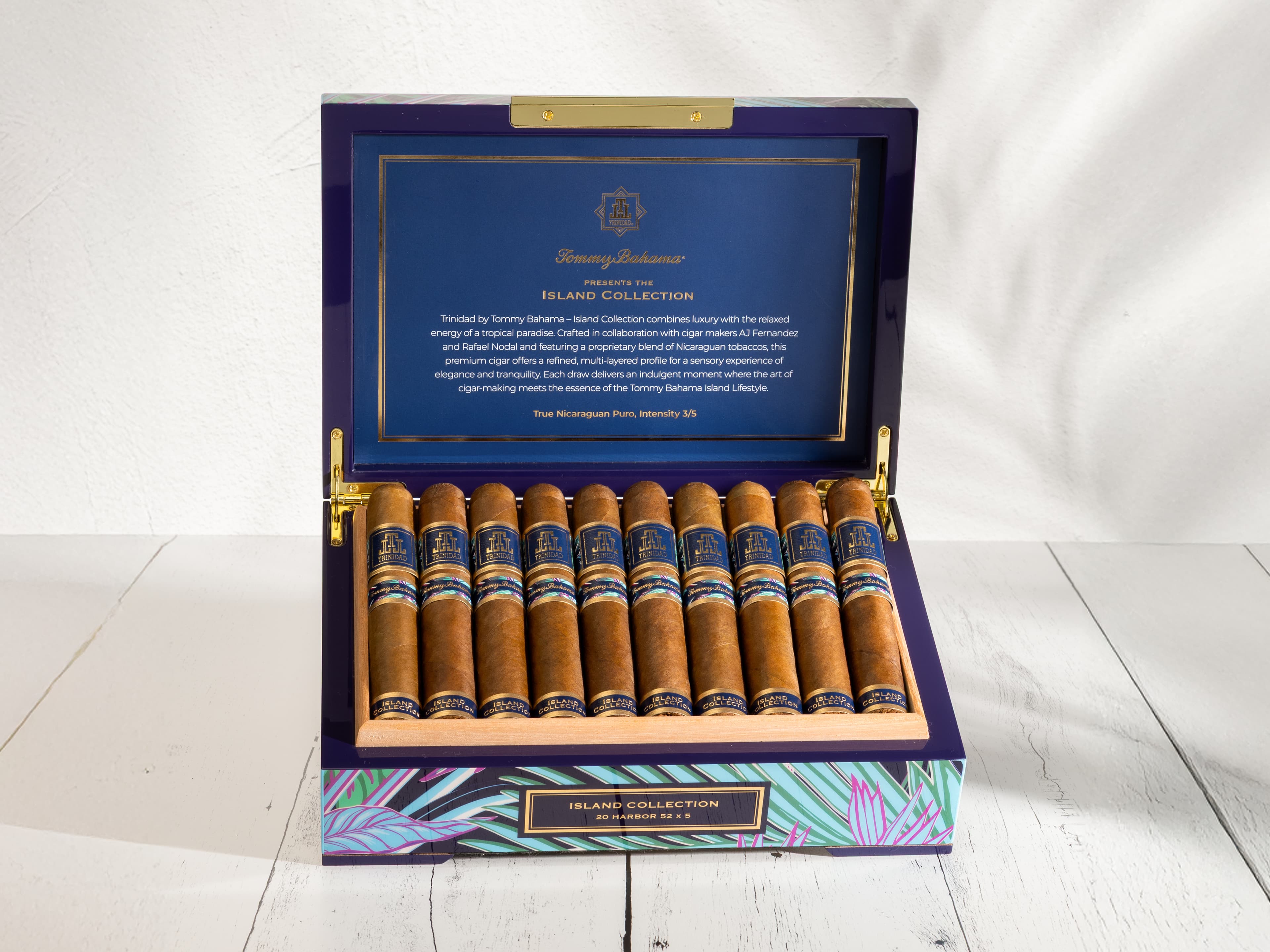 Medium-strength Nicaraguan Puro packaging
