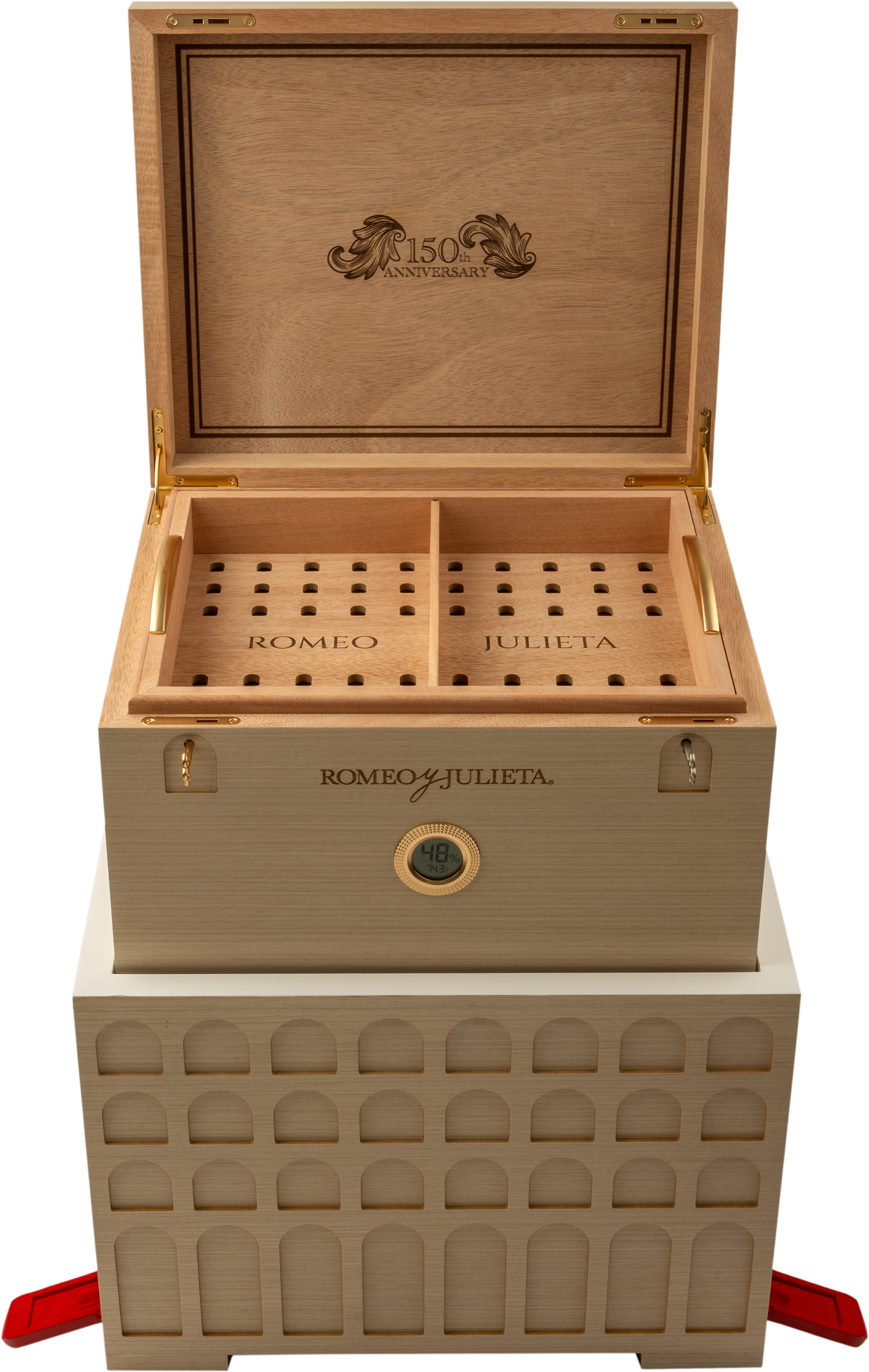 Romeo y Julieta 150th Anniversary Humidor — open